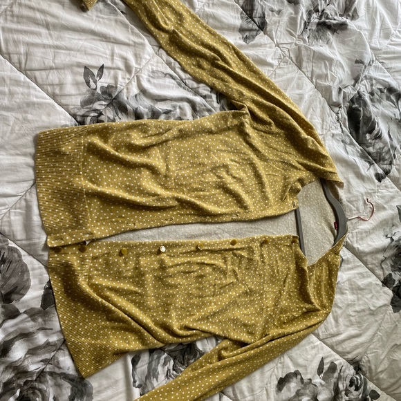 Light polkadot cardigan - Picture 3 of 3